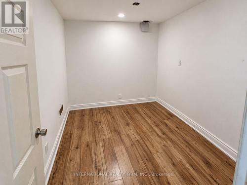 BASEMENT - 16 CONSTELLATION CRESCENT , Richmond Hill, Ontario L4C 8J7 4