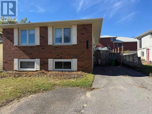LOWER UNIT - 939 DAINARD DRIVE , Peterborough (Monaghan Ward 2), Ontario K9K 2A7 1