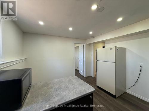 LOWER UNIT - 939 DAINARD DRIVE , Peterborough (Monaghan Ward 2), Ontario K9K 2A7 4