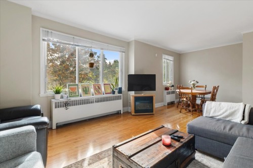 5017 Av. Patricia , Montréal (Côte-des-Neiges/Notre-Dame-de-Grâce), QC H4V 1Y7 2