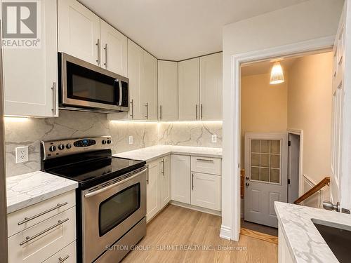 9 GRENADIER DRIVE , Hamilton, Ontario L8T 4C7 3