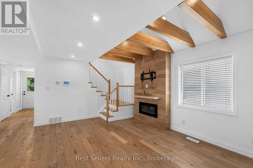 85 PELHAM ROAD , St. Catharines, Ontario L2S 1S3 5