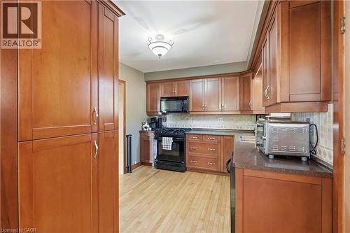 106 Victor Boulevard, Hamilton, ON 