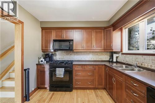 106 Victor Boulevard, Hamilton, ON 