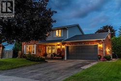 15 CLARE INNIS Court  Caledonia, ON N3W 1G5