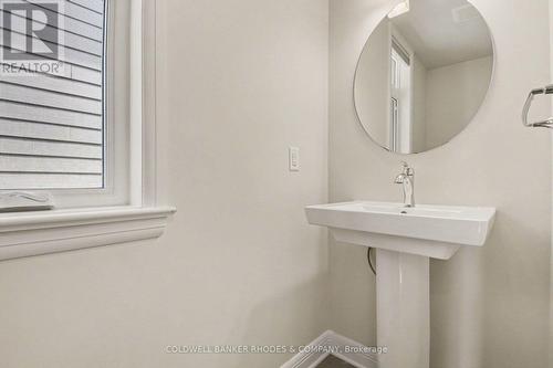 160 Avro Circle, Ottawa, ON 