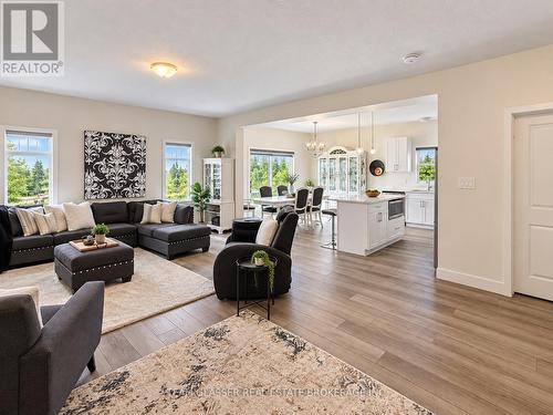 MAIN - 1421 TWILITE BOULEVARD , London North (North S), Ontario N6G 3R5 3