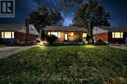 457 DUMFRIES AVENUE  Kitchener, ON N2H 2E9