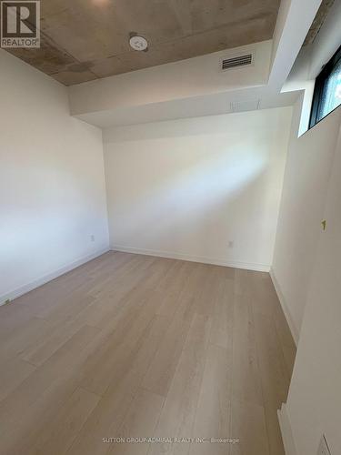 313 - 1 VINE AVENUE , Toronto, Ontario M6P 0C8 4