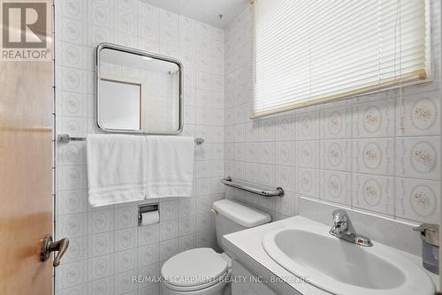 Lower level bath with shower - 36 Algonquin Court, Hamilton, ON 