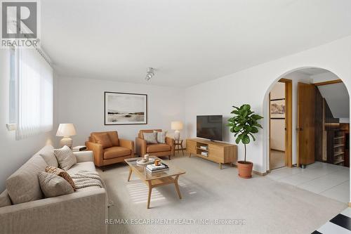 Virtually Staged - 36 Algonquin Court, Hamilton, ON 