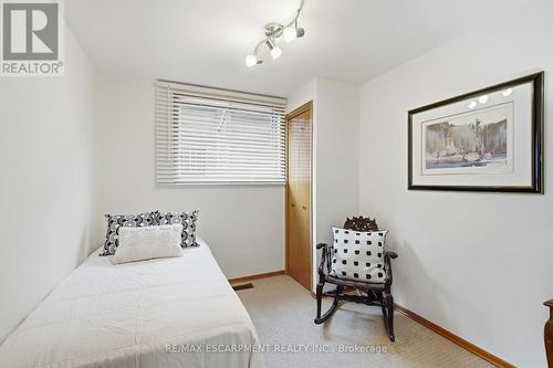 Bdrm#4 on lwr lvl, w/bthrm, side ent and fam rm - 36 Algonquin Court, Hamilton, ON 