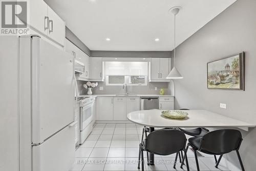Kitchen - 36 Algonquin Court, Hamilton, ON 