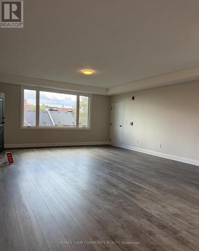 3 - 25 OXFORD STREET , Richmond Hill, Ontario L4C 4L6 4