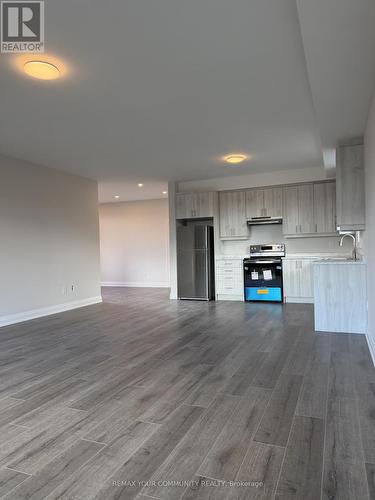 3 - 25 OXFORD STREET , Richmond Hill, Ontario L4C 4L6 5