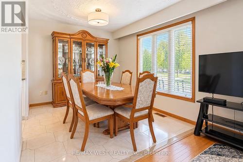 34 GLEN CASTLE DRIVE , Hamilton, Ontario L8G 2Z4 5