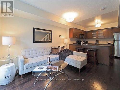 727 - 42 WESTERN BATTERY ROAD , Toronto, Ontario M6K 3P1 5