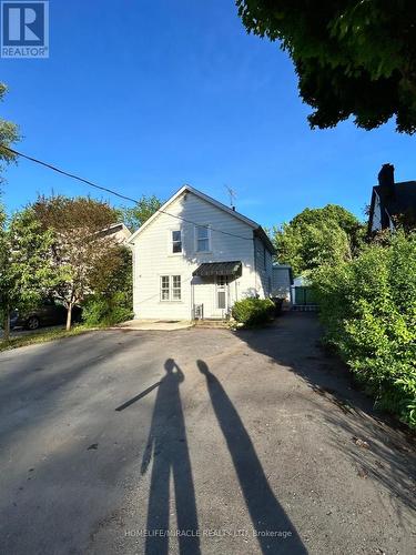 37 CLARENCE STREET , Brampton, Ontario L6W 1S2 2