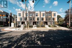 14 - 176 CLONMORE AVENUE Toronto, ON M1N 1Y1