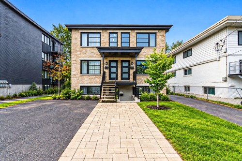 1982 Rue Papineau , Longueuil (Le Vieux-Longueuil), QC J4K 3L6 2