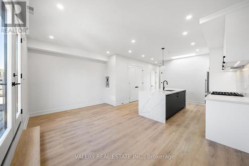 4 - 3RD FLOOR - 158 DOVERCOURT ROAD , Toronto, Ontario M6J 3C4 2