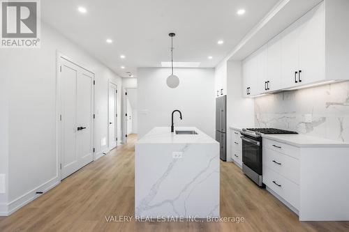 4 - 3RD FLOOR - 158 DOVERCOURT ROAD , Toronto, Ontario M6J 3C4 3