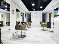 33 - 550 HIGHWAY 7 E Richmond Hill, ON L4B 3Z4