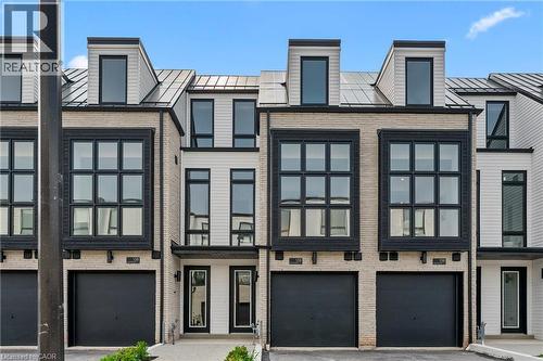 138 EAST Street Unit# 4  Oakville, ON L6L 0H9