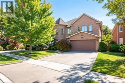 1348 FIELDCREST Lane Oakville, ON L6M 2W8