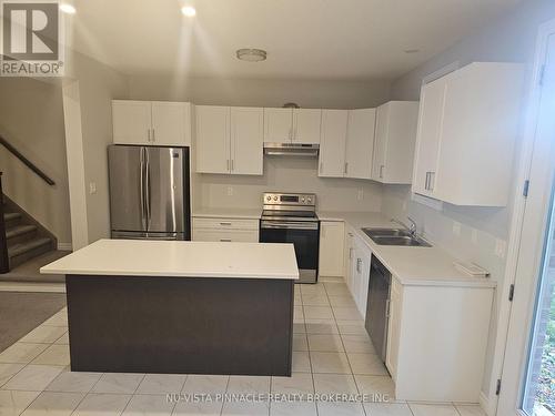2039 CEDARPARK DRIVE , London North (North D), Ontario N5X 0N2 4