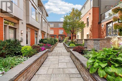 348 Ravenhill Avenue E, Ottawa, ON 