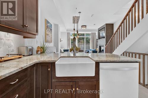 348 Ravenhill Avenue E, Ottawa, ON 