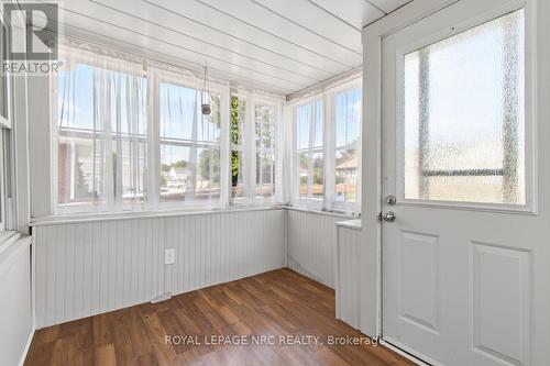 6422 ASH STREET , Niagara Falls (Dorchester), Ontario L2G 2H5 5