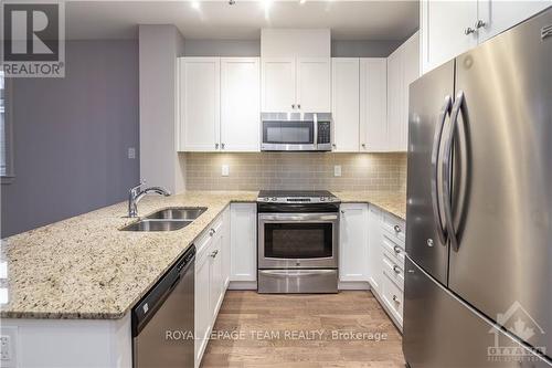 38 BERGERON PRIVATE , Ottawa, Ontario K1C 0C2 5