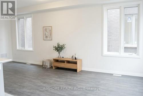 213 HOOK DRIVE , Richmond Hill, Ontario L4S 1L8 2