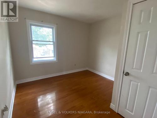 2 - 5006 WILLMOTT STREET , Niagara Falls (Cherrywood), Ontario L2E 1Z8 3