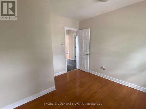 2 - 5006 WILLMOTT STREET , Niagara Falls (Cherrywood), Ontario L2E 1Z8 4