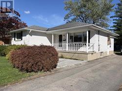 LOWER - 44 VALENCOURT DRIVE Welland (N. Welland), ON L3C 1M8