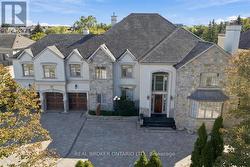 39 DEWBOURNE AVENUE Richmond Hill, ON L4B 3G9