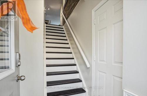 35 - 4045 UPPER MIDDLE ROAD , Burlington, Ontario L7M 4S9 3