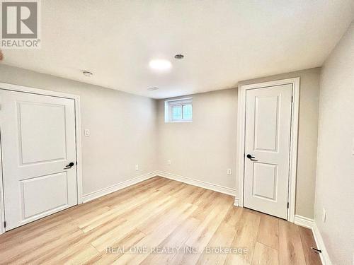 65 DEWLANE DRIVE W , Toronto, Ontario M2R 2P9 4