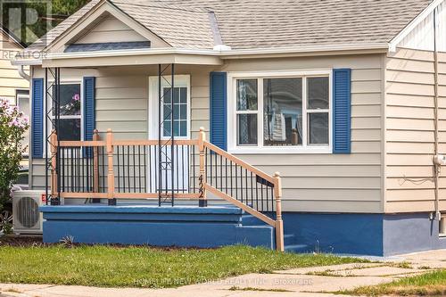 422 WELLAND AVENUE , St. Catharines, Ontario L2M 5T8 5