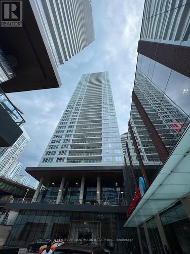 2115 - 17 BATHURST STREET , Toronto, Ontario M5V 0N1 2