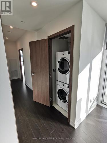 2115 - 17 BATHURST STREET , Toronto, Ontario M5V 0N1 5