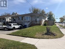 LOWER - 43 WALTER AVENUE Newmarket, ON L3Y 2T2