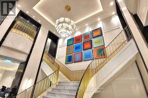2110 - 955 BAY STREET , Toronto, Ontario M5S 2A2 4