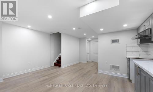 BSMT - 21 PALM TREE ROAD , Brampton, Ontario L6V 4N9 3