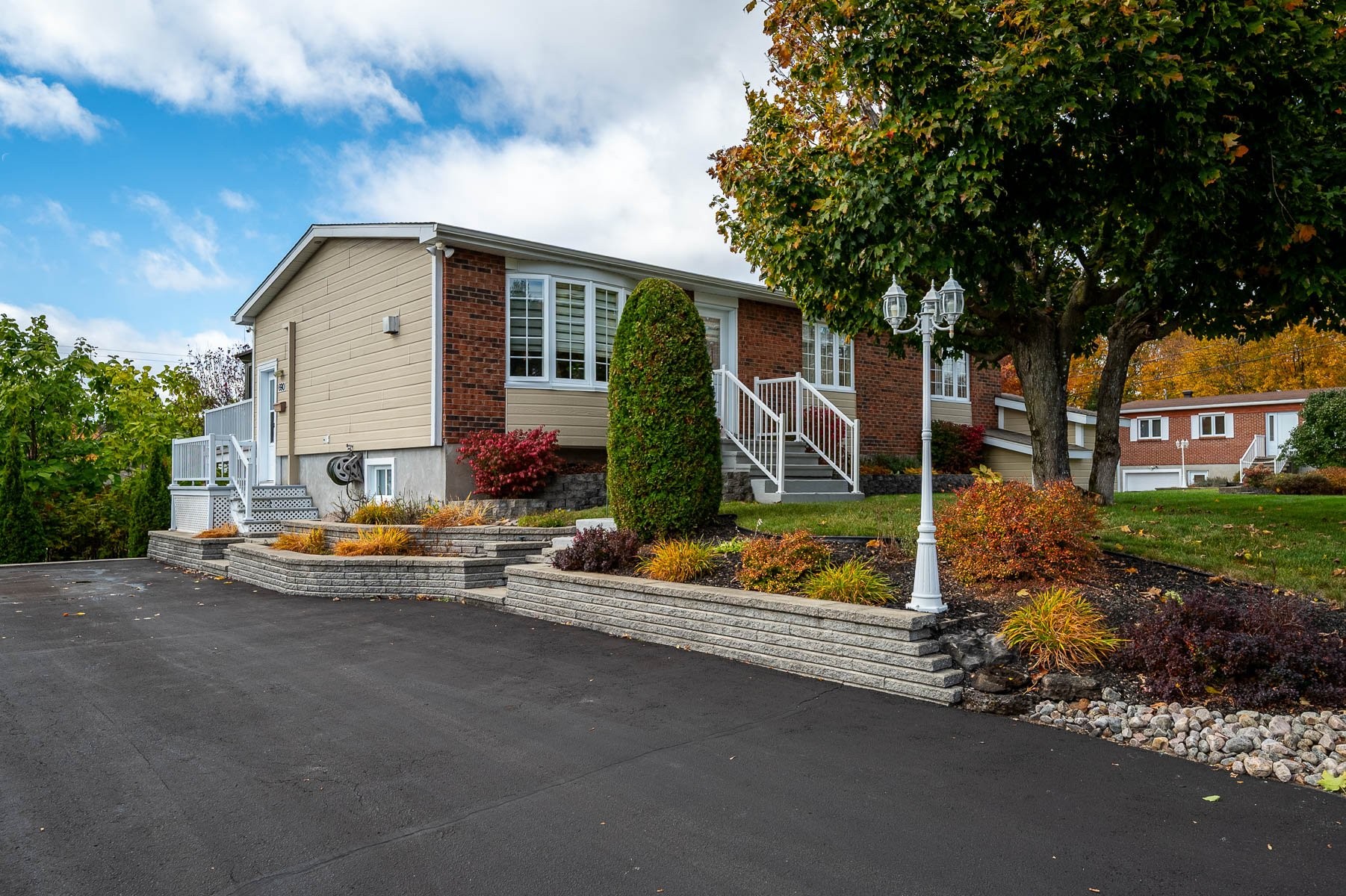690 Rue Laverdure — photo 1