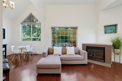 #207-791 Station Ave  Langford, BC V9B 0E6
