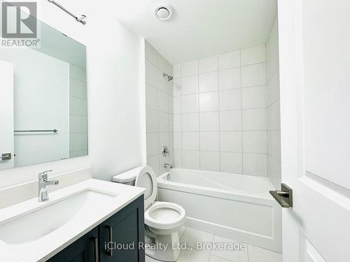 9 - 4025 HICKORY DRIVE , Mississauga, Ontario L4W 1L1 4